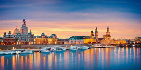Titelbild für Dresden – Lichtergenussfahrt auf der Elbe