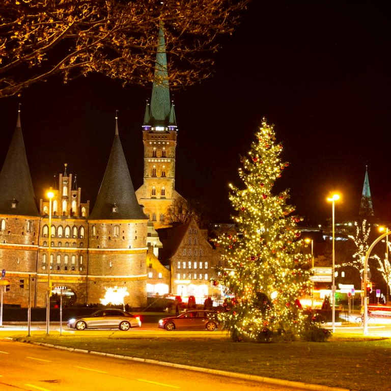 Titelbild für Lübecker Weihnachtsmarkt & Adventsbrunch auf dem Nord-Ostsee-Kanal